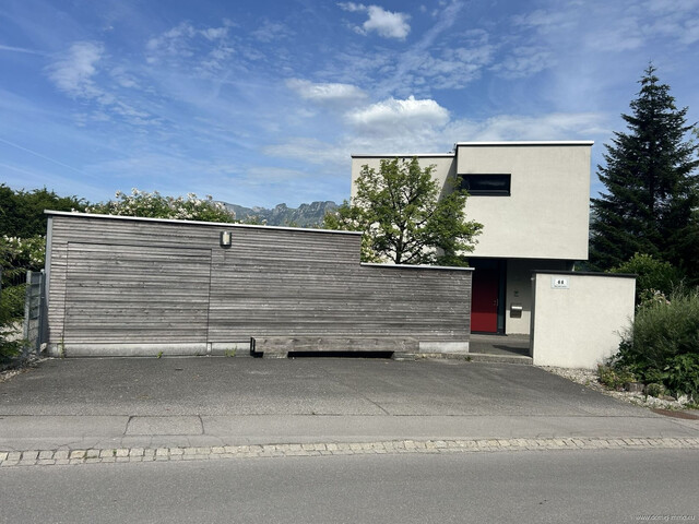 Villa in ruhiger Lage, an der Grenze zu Liechtenstein, Zweitwohnsitz möglich, für Individualisten!