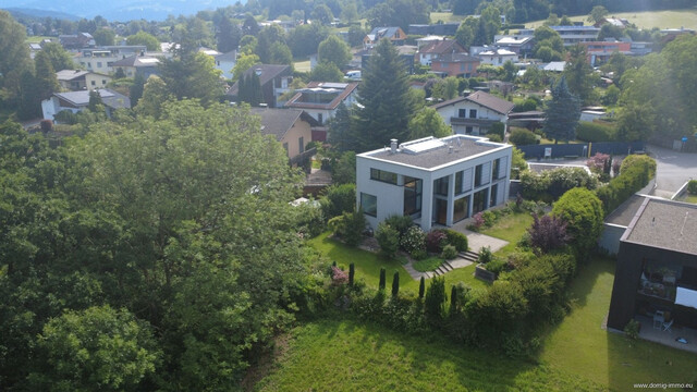 Villa in ruhiger Lage, an der Grenze zu Liechtenstein, Zweitwohnsitz möglich, für Individualisten!