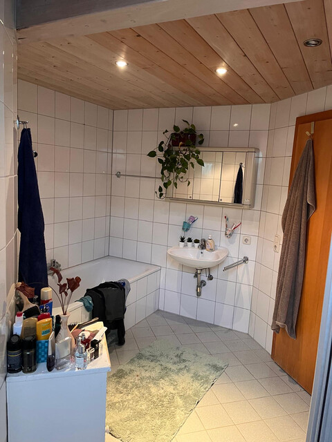 Geräumige 3-Zimmer-Dachgeschosswohnung zu vermieten