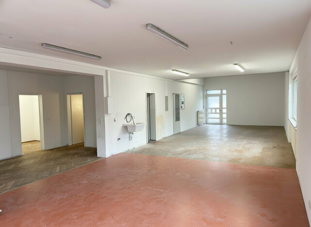 Attraktives Gewerbeobjekt mit Eigennutzung und vermietbaren Flächen – Sichtbarkeit & Eleganz vereint