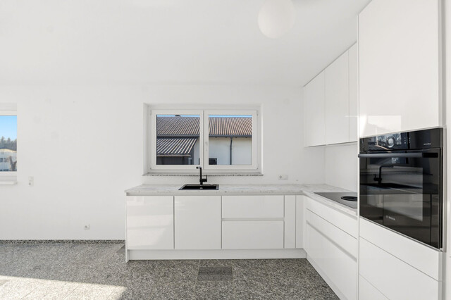 Koblach: Moderne 3-Zimmer-Maisonettwohnung mit riesiger Dachgeschoss-Terrasse!