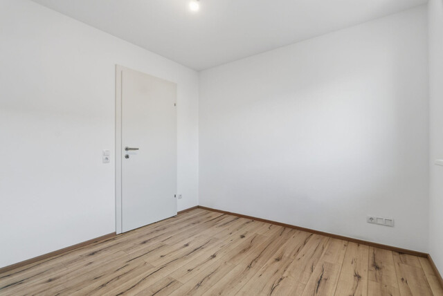 Koblach: Moderne 3-Zimmer-Maisonettwohnung mit riesiger Dachgeschoss-Terrasse!