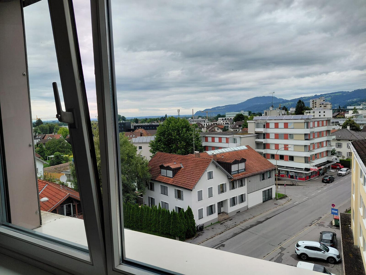 Schöne 4-Zimmer Wohnung im 5. OG, im Zentrum von Dornbirn, ruhige Süd-Ost-Lage