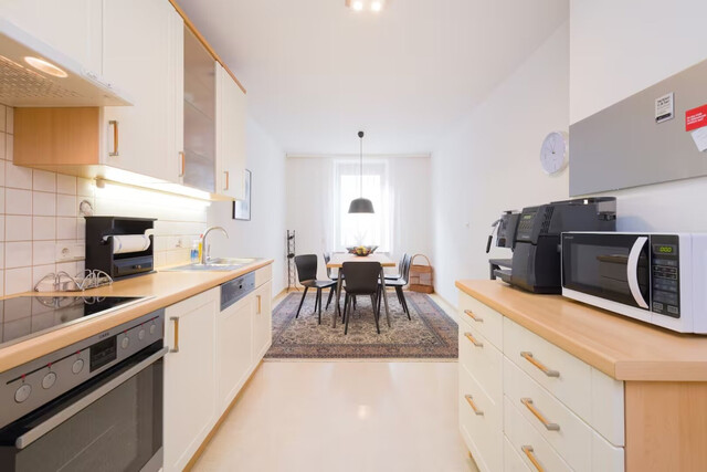 Rarität in der Bergstraße – Stilvolles Zinshaus mit Potenzial in Bestlage von Bregenz