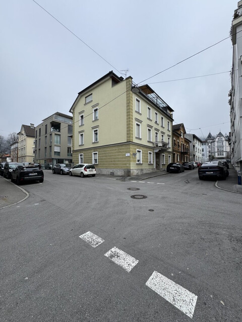 Rarität in der Bergstraße – Stilvolles Zinshaus mit Potenzial in Bestlage von Bregenz