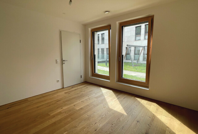Großzügige und helle 2-Zimmerwohnung mit Loggia am Jahnplatz (inkl. Tiefgaragenplatz)