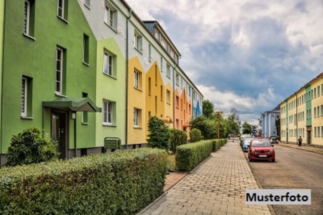 Wohnen mit Perspektive: Großzügige 5-Zimmer-Wohnung mit Wohnküche, Schopf & 84 m² Dachboden