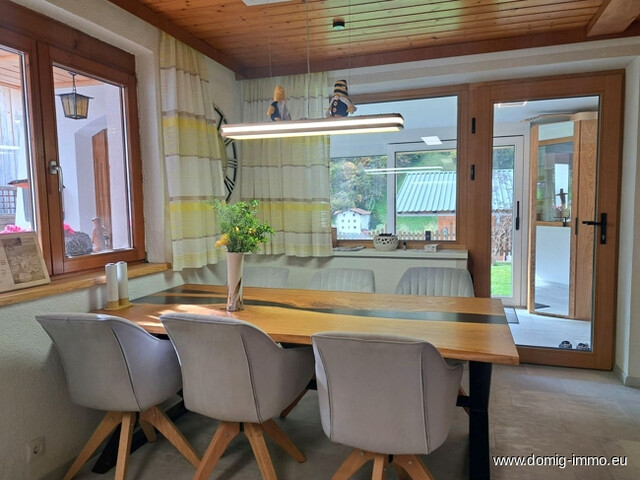 Schöne 3-Zimmer-Wohnung mit Wintergarten und Grünfläche in sonniger Ruhelage von St. Gallenkirch