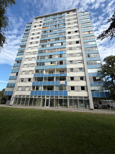 großzügiger 3,5 Zimmerwohnung | große verglaste Loggia | 5.Obergeschoss