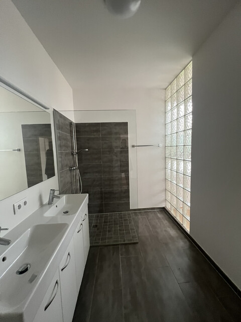 Villa in Bestlage Nenzing – generalsaniert, 4 WE, nachhaltige Rendite