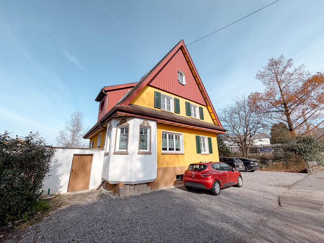 Stilvolle und heimelige Atmosphäre: Einfamilienhaus mit großem Grundstück in Dornbirn