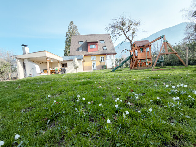 Stilvolle und heimelige Atmosphäre: Einfamilienhaus mit großem Grundstück in Dornbirn