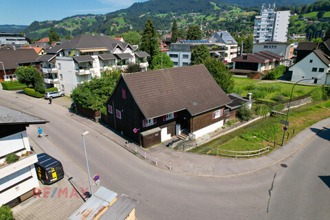 Historisches Flair in stadtnaher, lebendiger Traumlage mit attraktiver Bebauungsmöglichkeit!