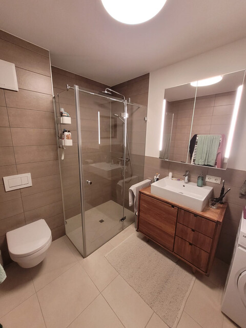 Neuwertige 2 Zimmerwohnung mit Terrasse und Garten