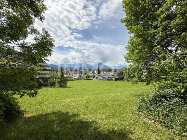 Leichte Hanglage - schöne Aussicht