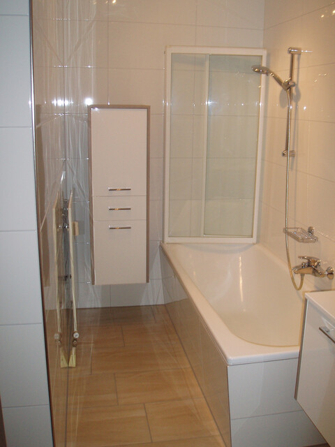 Feldkirch-Tosters: sehr schöne, große  2 ½-Zimmerwohnung  (66 m²) mit Balkon und TG-Platz