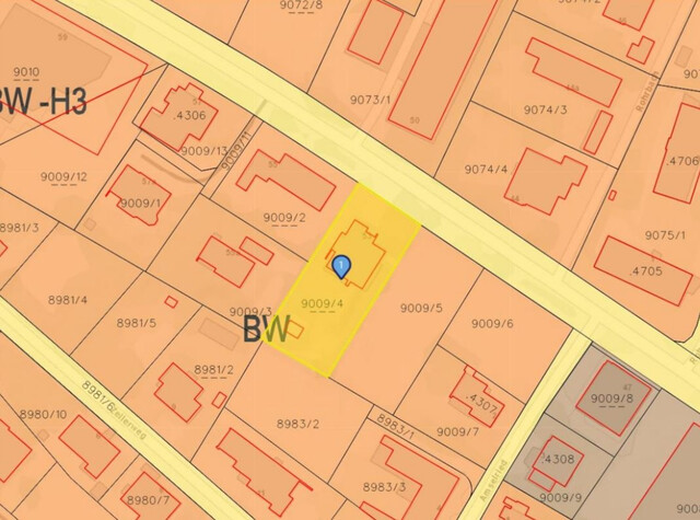 Charmantes Einfamilienhaus mit Pool - Ihr neues Zuhause mit Potenzial