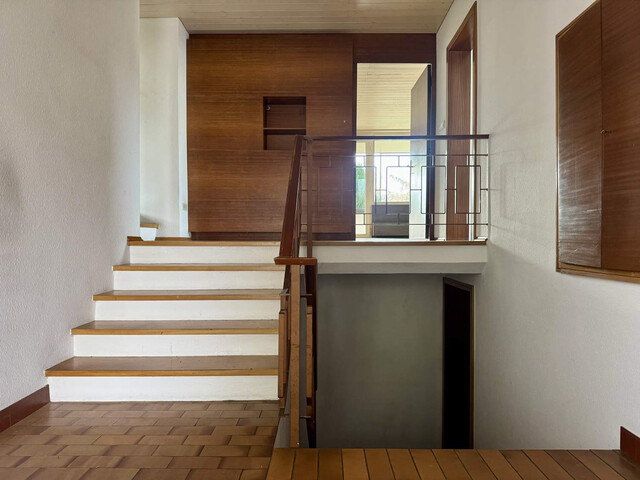 Charmantes Einfamilienhaus mit Pool - Ihr neues Zuhause mit Potenzial