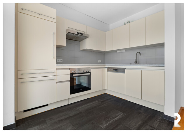GEPFLEGTE  3-ZIMMER-WOHNUNG MIT BALKON & TIEFGARAGENPLATZ IN FELDKIRCH-TOSTERS