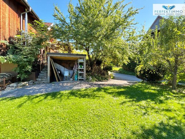 3-Zimmer-Wohnung mit Garten und idyllischer Pergola