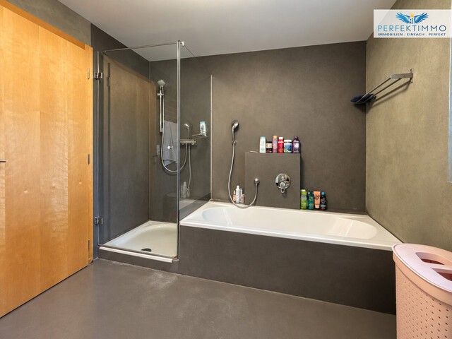 3-Zimmer-Wohnung mit Garten und idyllischer Pergola