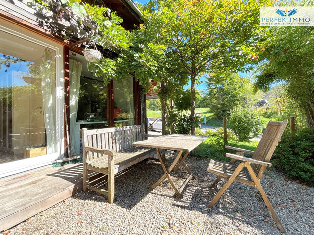 3-Zimmer-Wohnung mit Garten und idyllischer Pergola