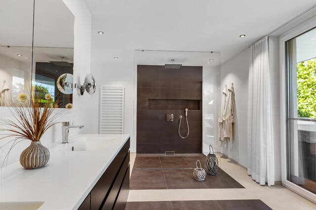 Traumhaftes Einfamilienhaus in Hard: Eleganz, Komfort und Natur pur am Bodensee!