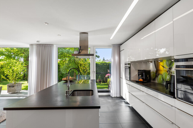 Traumhaftes Einfamilienhaus in Hard: Eleganz, Komfort und Natur pur am Bodensee!