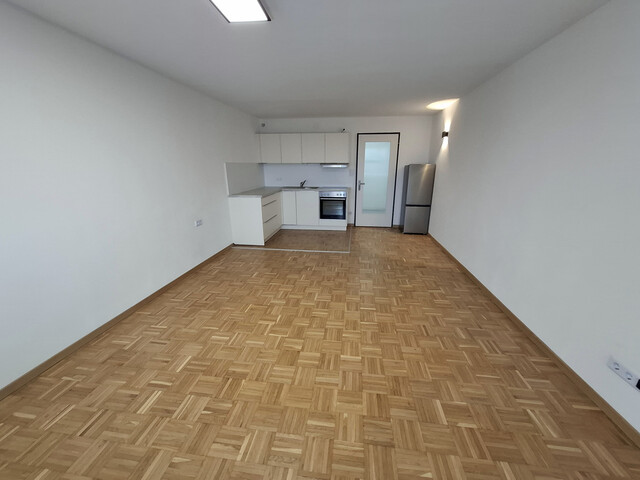 Neu renovierte 1-Zimmer-Wohnung mit ca. 32 m² - provisionsfrei