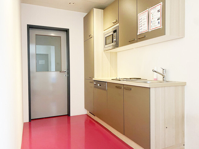 Lichtdurchflutete - Klimatisierte Bürofläche