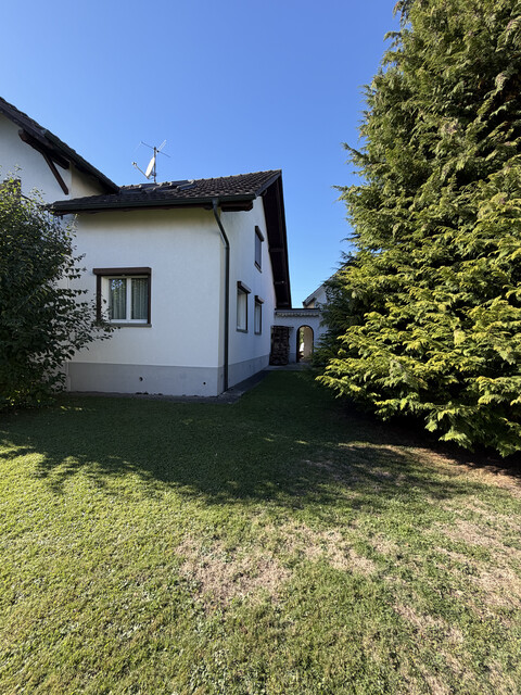 Einfamilienhaus mit Nebengebäude in Lustenau – Sackgassenlage, provisionsfrei