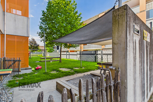 Grenznah wohnen: Moderne Terrassenwohnung für Pendler und Genießer