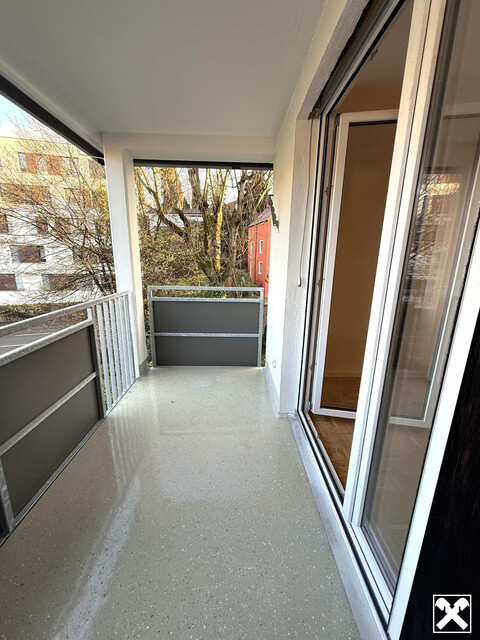 Neuvermietung! Erstbezug! Renovierte, kleine Stadtwohnung !