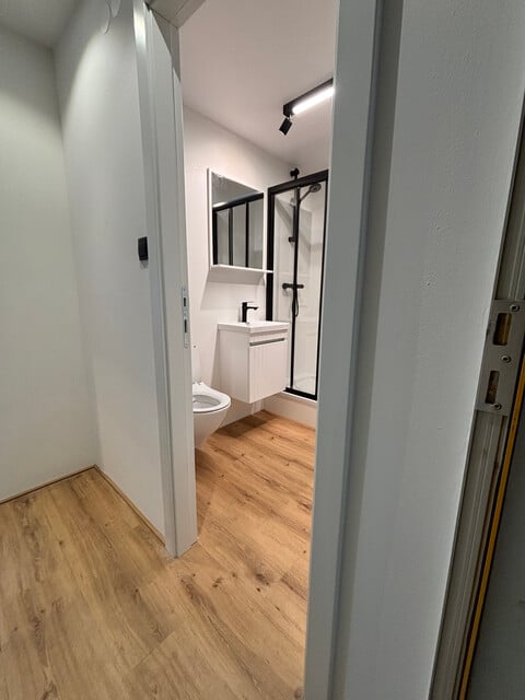 Neu renovierte Gartenwohnung in Zentrumnähe in einer ruhigen Wohnanlage.  