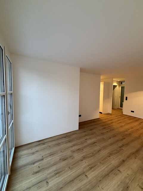 Neu renovierte Gartenwohnung in Zentrumnähe in einer ruhigen Wohnanlage.  