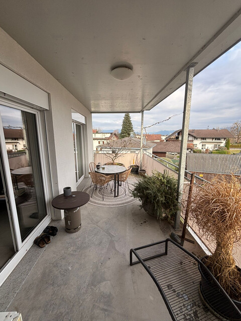 Moderne 2-Zimmer Dachgeschosswohnung mit großem Balkon und Carport