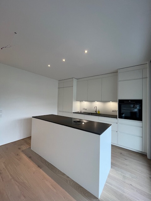 Sehr schöne, See nahe 2-Zi-Whg 55 qm + 40 qm Balkon * Neubau 4. OG * EBK, Lift, Aussicht