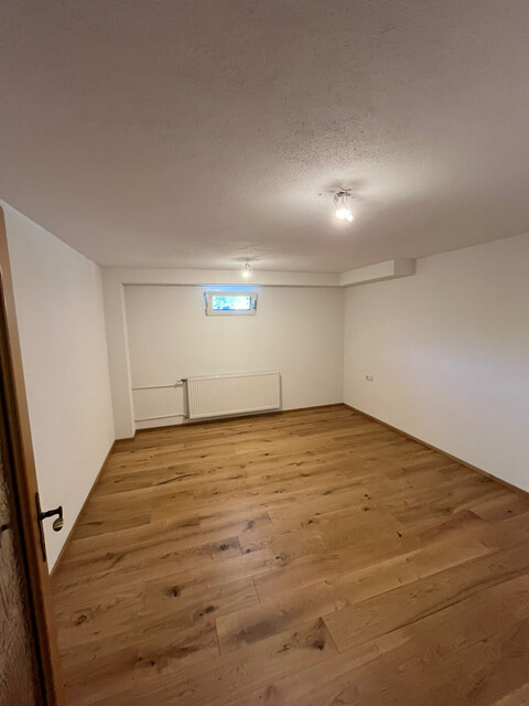 Großzügiges Wohnhaus mit Einliegerwohnung, großem Garten und schöner Aussicht in ruhiger Lage von Tosters-Hub