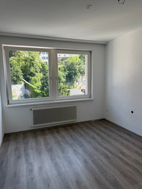 Aussergewöhnliche 4-Zimmerwohnung im Herzen von Bludenz mit eigenem Parkplatz und neuer Küche (provisionsfrei)