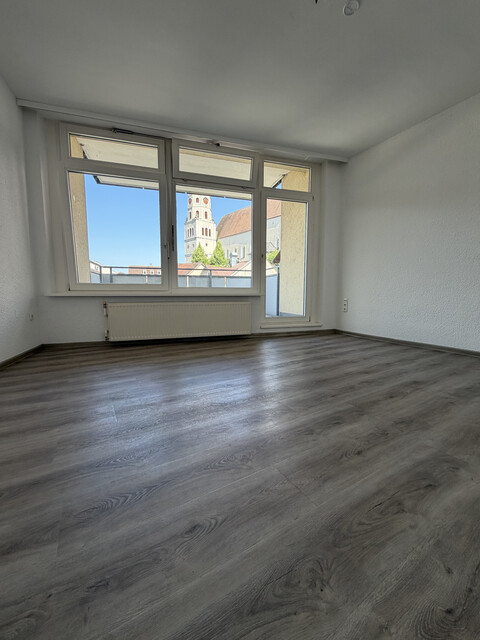 Aussergewöhnliche 4-Zimmerwohnung im Herzen von Bludenz mit eigenem Parkplatz und neuer Küche (provisionsfrei)