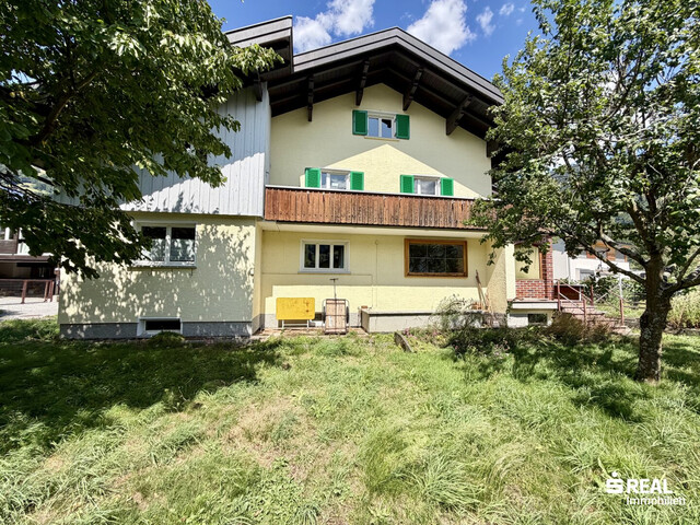 Großzügiges Einfamilienhaus mit tollem Garten in ruhiger Lage