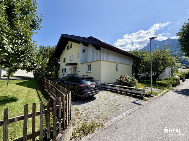 Großzügiges Einfamilienhaus mit tollem Garten in ruhiger Lage