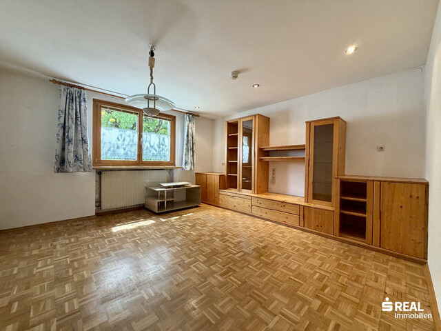 Großzügiges Einfamilienhaus mit tollem Garten in ruhiger Lage