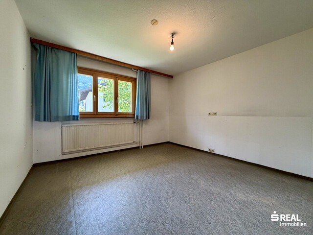 Großzügiges Einfamilienhaus mit tollem Garten in ruhiger Lage