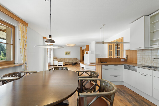 Kaminfeuer & Panoramablick: das Ried von der Terrasse aus genießen