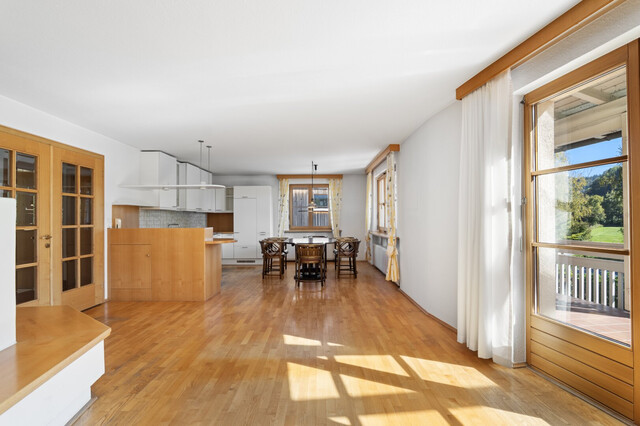 Kaminfeuer & Panoramablick: das Ried von der Terrasse aus genießen