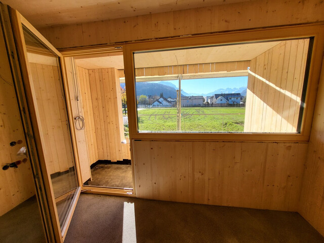 Neubau - Vollholz, 5 Zimmer Wohnung in Feldkirch Gisingen und eigenem Kellerzugang und Garten, Bezug kurzfristig möglich.