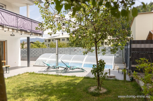 Einfamilienhaus mit Pool, Outdoor-Küche & Smart-Home-Komfort