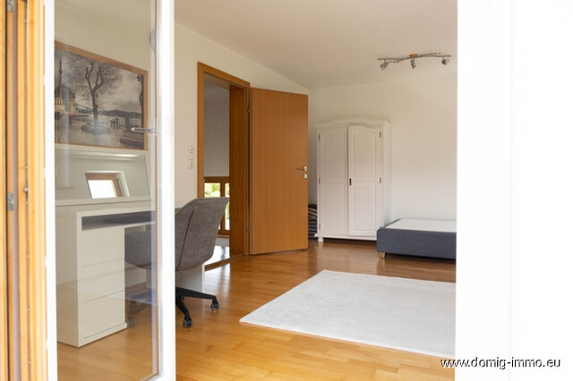 Einfamilienhaus mit Pool, Outdoor-Küche & Smart-Home-Komfort