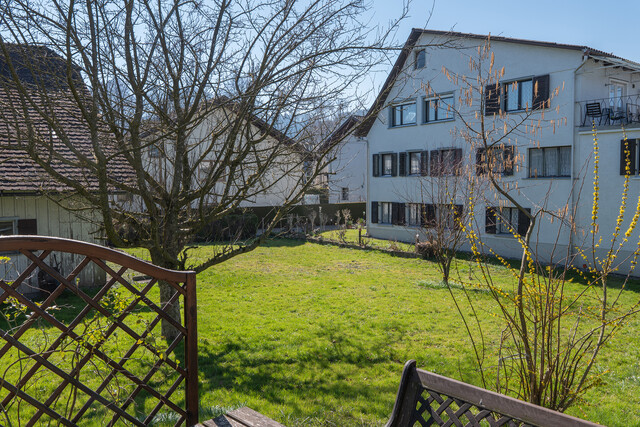 Einfamilienhaus mit großem Potenzial in zentraler und ruhiger Lage / Höchst